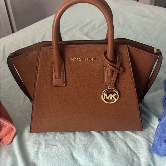 Michael Kors purse/ brand new bag with the price tag - Picture 4 of 4